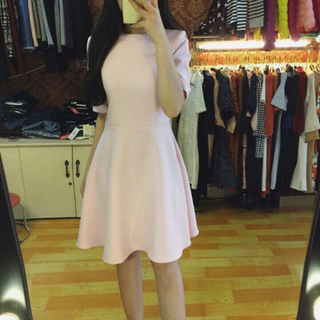 Đầm xoè tay con