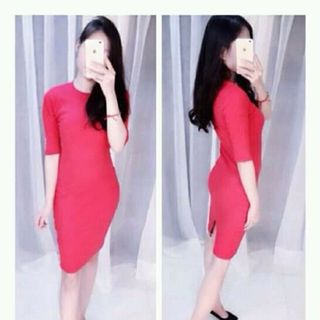 Đầm body len tay lỡ