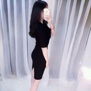 Đầm body len tay lỡ