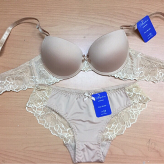 Bộ angela vic - size a75 b75 a80 b80