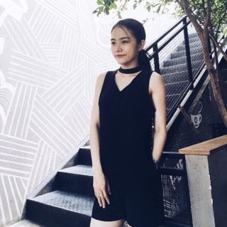 Hg-610 jumsuit cổ v viền choker màu đen