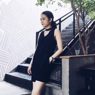 Hg-610 jumsuit cổ v viền choker màu đen