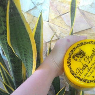 Kem body trắng da
