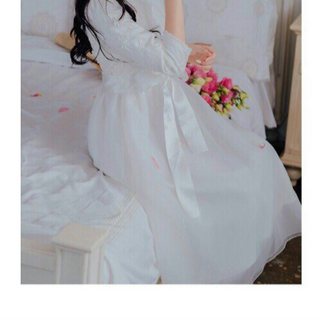 Đầm xoè ta con tùng lưới