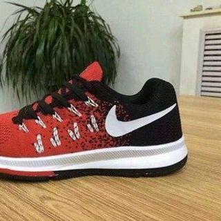 Giày nike bán sỉ