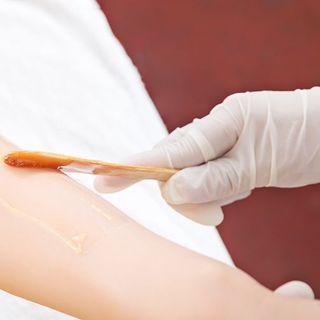 Waxing nam nữ bikini tay chân nách trắng da an toàn và hiệu quả tại beauty hân spa