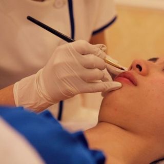 Phun chân mày tản bột/phun môi 3d công nghệ hàn và làm hồng nhũ hoa chỉ có 750k nhân ngày tri ân kh tại beauty hân spa