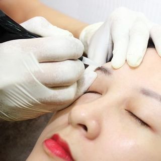 Phun chân mày tản bột/phun môi 3d công nghệ hàn và làm hồng nhũ hoa chỉ có 750k nhân ngày tri ân kh tại beauty hân spa