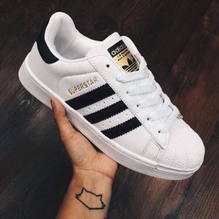 Giày adidas superstar mũi sò