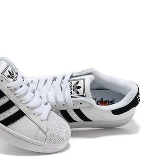 Giày adidas superstar mũi sò