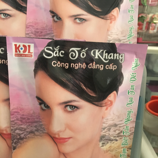 Bột tắm trắng sắc tố khang trắng và mịn da dau khi tắm