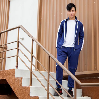 Hot combo 1 áo khoát 1 quần jogger chỉ 200k vãi nỉ cotton chuyên khoát sĩ và lẽ giá mềm nhất quả đất