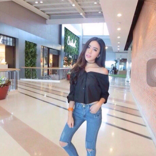 Áo sơ mi lệch vai cá tính hàng y hình 100