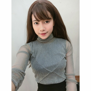Áo nhũ cổ lọ 2 sọc chéo y hình