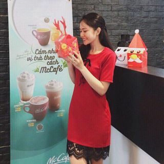 Hg-640 đầm thắt nơ chân ren màu đỏ