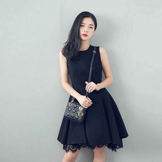 Đầm 2 lớp chân ren siêu đẹp