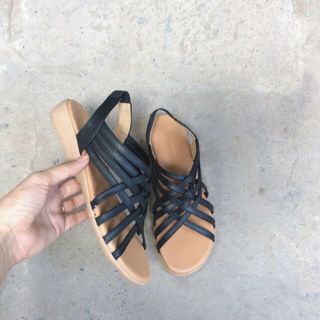 Sandal