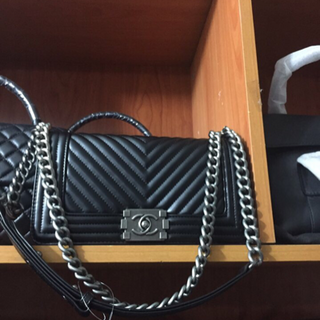 Chanel boy super sale