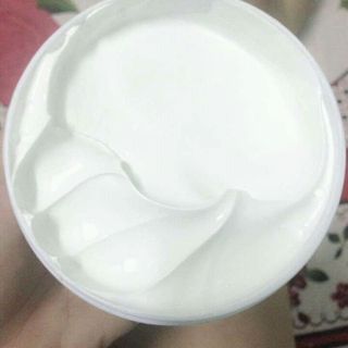 Kem trắng da