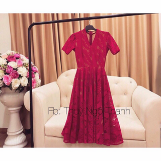 Đầm ren cổ tin
