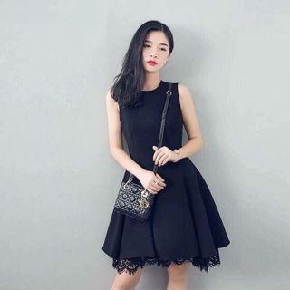 Đầm xòe chân ren lông mi