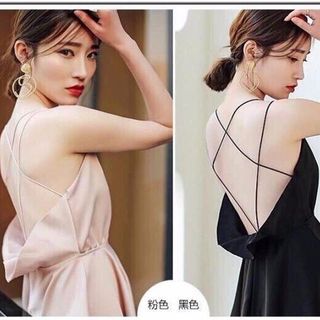 Đầm satin khoét lưng