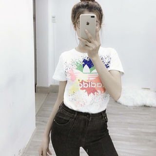 Áo thun adidas vệt sơn