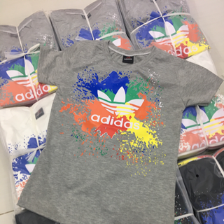 Áo thun adidas vệt sơn