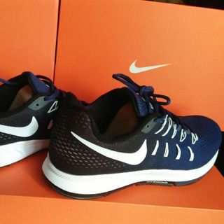 Giày nike và adidas