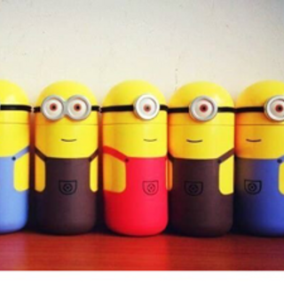 Bình đựng nước giữ nhiệt minion giá sỉ