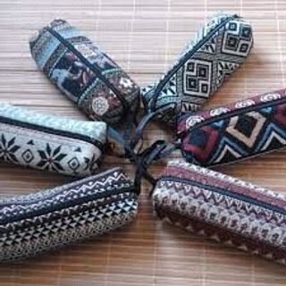 Bóp bút thổ cẩm