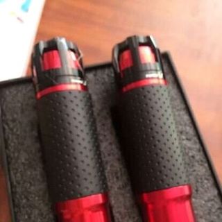 Gù tay nắm phát sáng