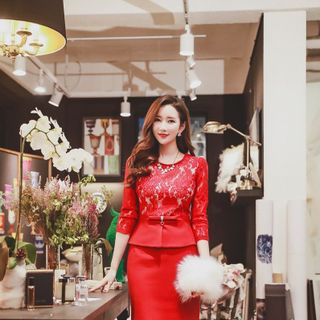 Đầm ren dự tiệc peplum spring đỏ