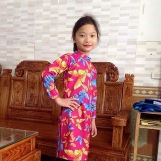 Áo dài cách tân cho bé về mẫu mới nhé