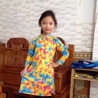 Áo dài cách tân cho bé về mẫu mới nhé