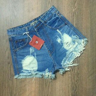 Short thai