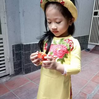 Tết cổ truyền không thể thiếu áo dài cho con