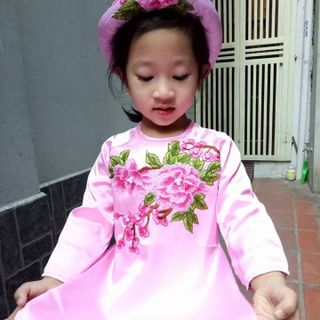 Tết cổ truyền không thể thiếu áo dài cho con
