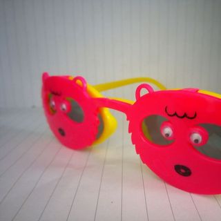 Mắt kính trẻ em