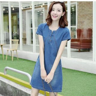 Đầm jean suông cổ v sâu phối túi