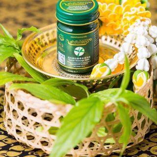 Dầu thảo dược lạnh thái lan - trị đau cơ và xương khớp