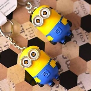 Móc khóa minion kêu i love you có đèn led