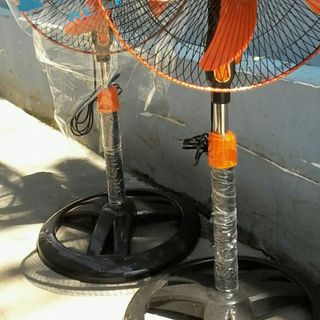 Quạt lững và treo thân sắt công nghiệp