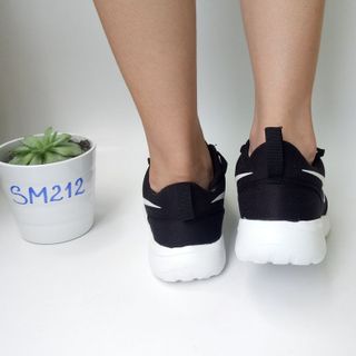 Giày thể thao nk đen móc trắng nam