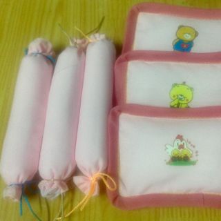 Gối búp bê
