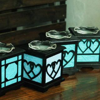 Đèn xông tinh dầu gỗ thuần việt kiểu dáng vuông