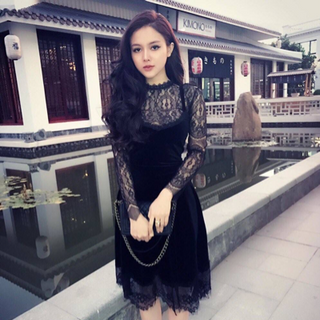 Đầm xòe nhẹ phối ren
