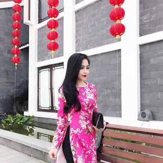 Sỉ áo dài cách tân hoa đào