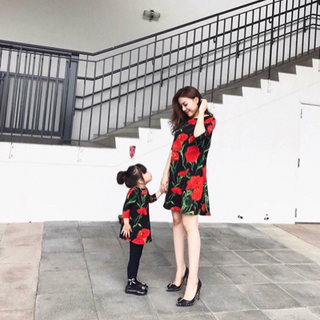 set mẹ và bé họa tiết hoa cẩm chướng