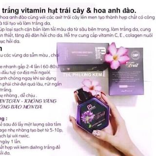 Sữa tắm trắng vitamin hạt trái cây và hoa anh đào
